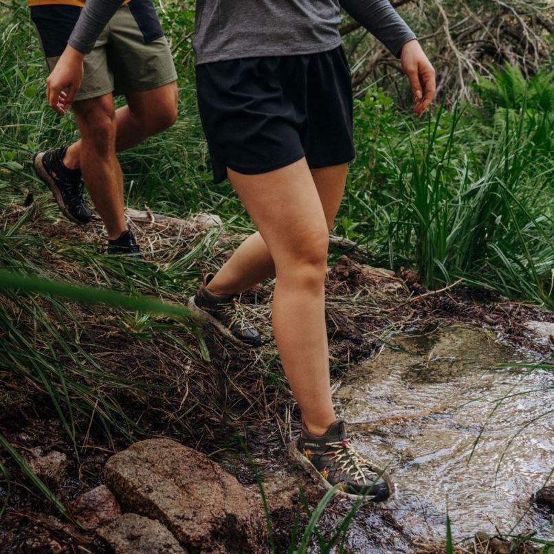 Terrain Run Short (JWF25226-021) Merrell Women BX26T1018 Black Clothes